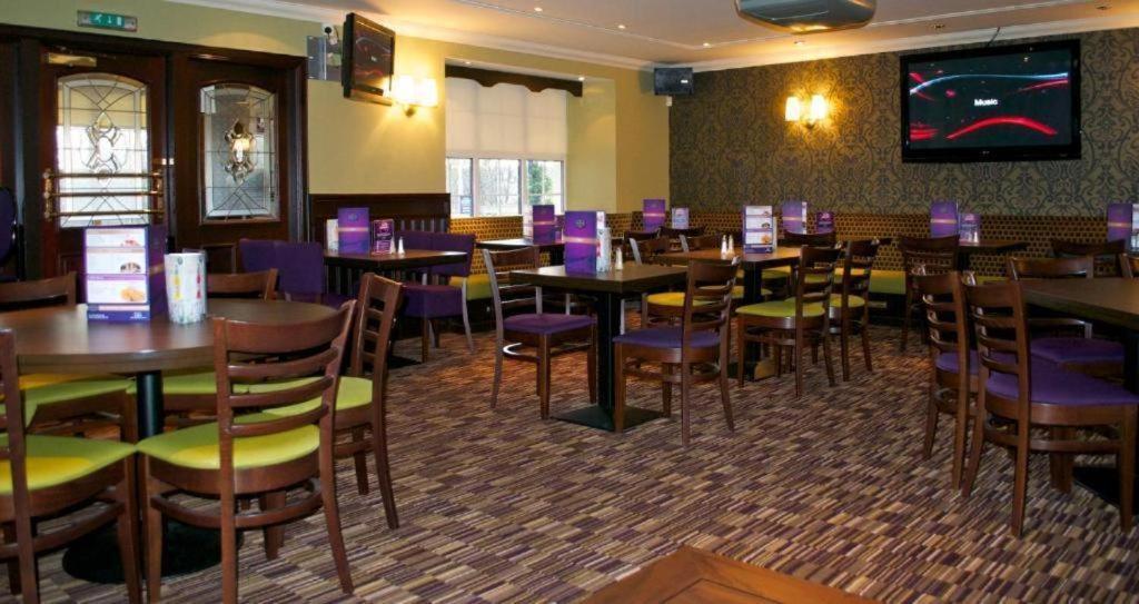 Lochway Hotel Dumbarton Exterior foto